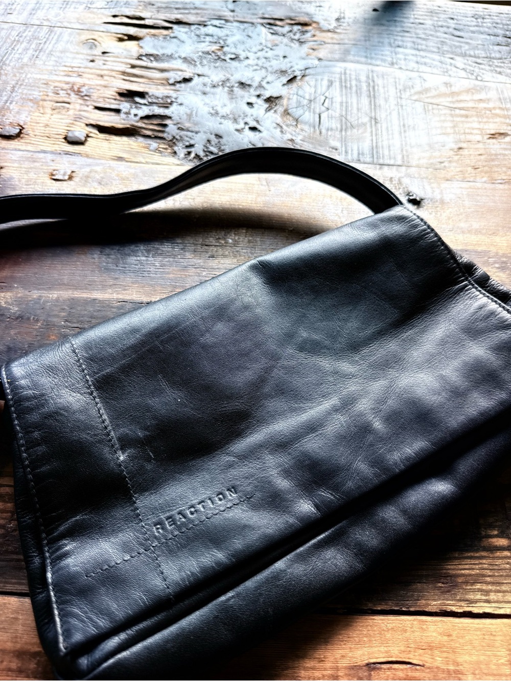 Kenneth Cole reaction black leather shoulder bag